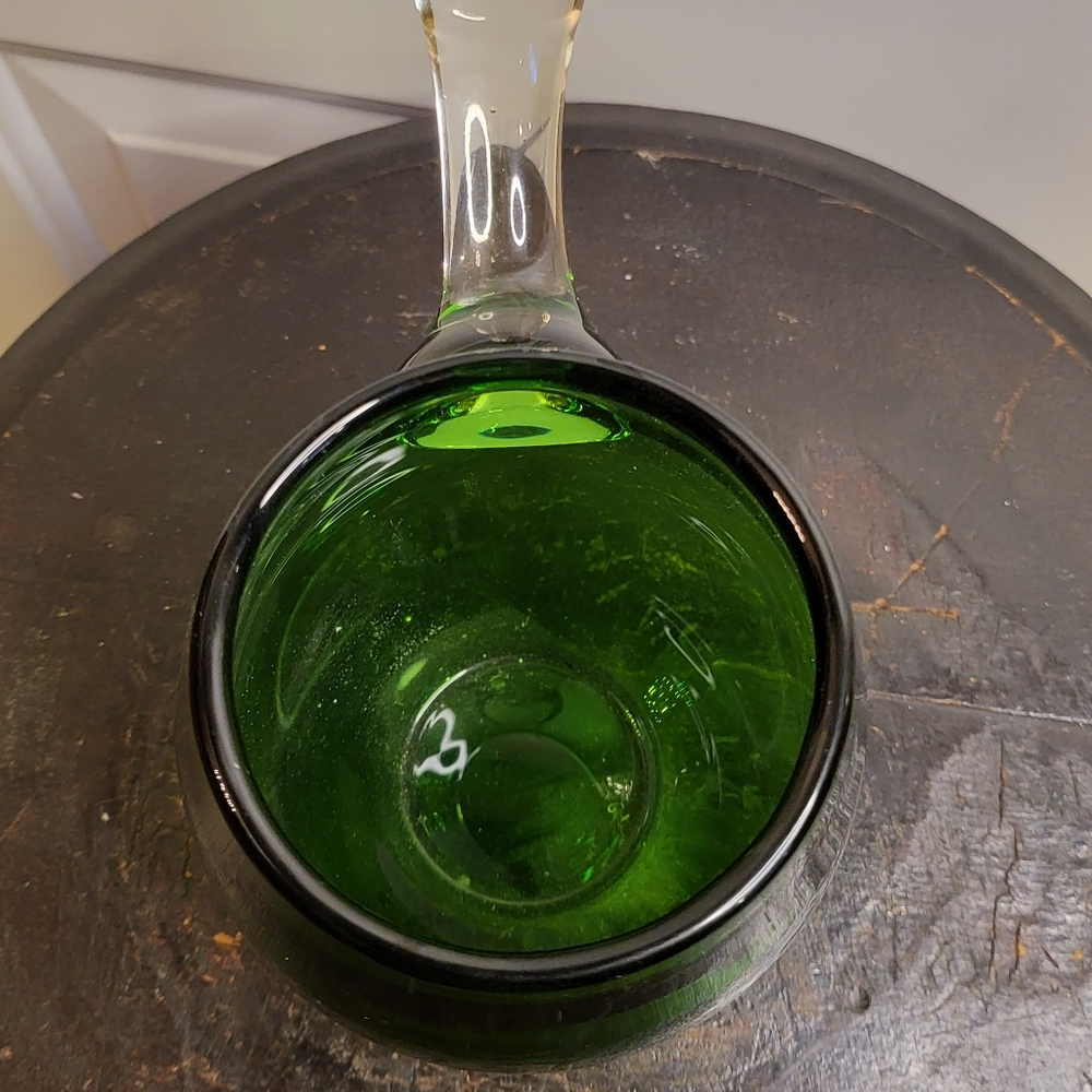 Emerald Green Glass Sami style ‘Horn’ Beer Mug by Sirkka Kumela-Lehtonen… - Picture 5 of 7